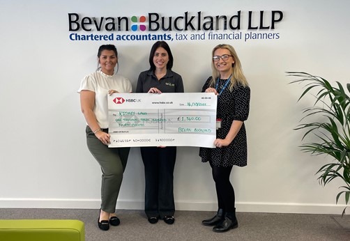 Leading Accountancy Firm Raises Vital Funds For Charity Of The Year